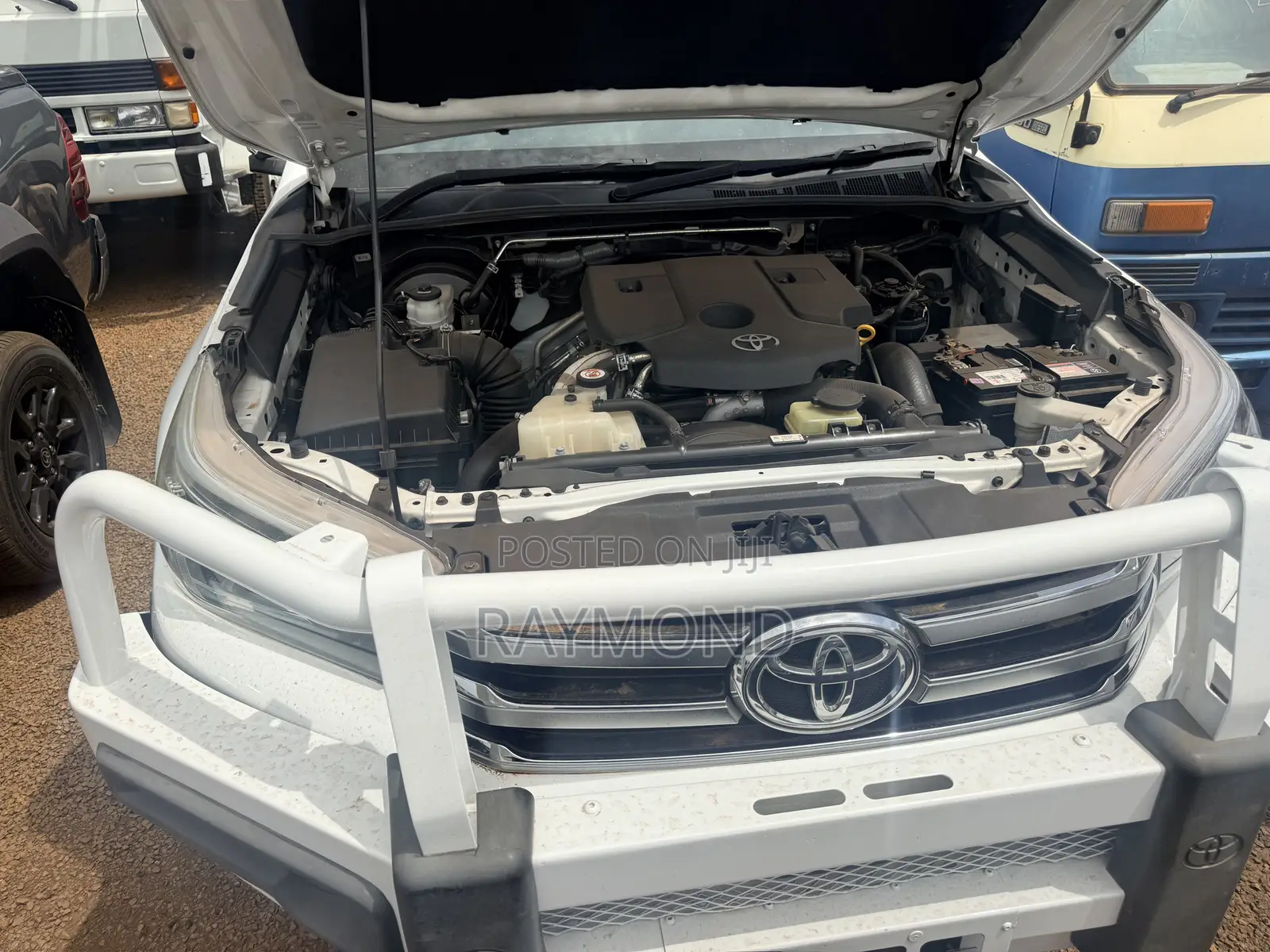 Toyota Hilux Revo Double Cab Deisel 2.8 AWD 2017 White