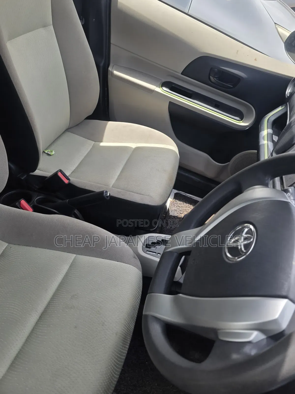 Toyota Aqua 2012 Gray