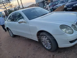 Mercedes-Benz E300 2009 White