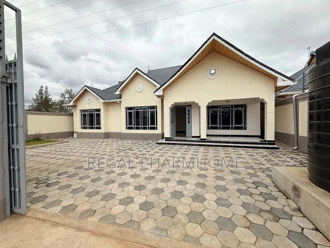 4bdrm Bungalow in Kira, Central Division for sale