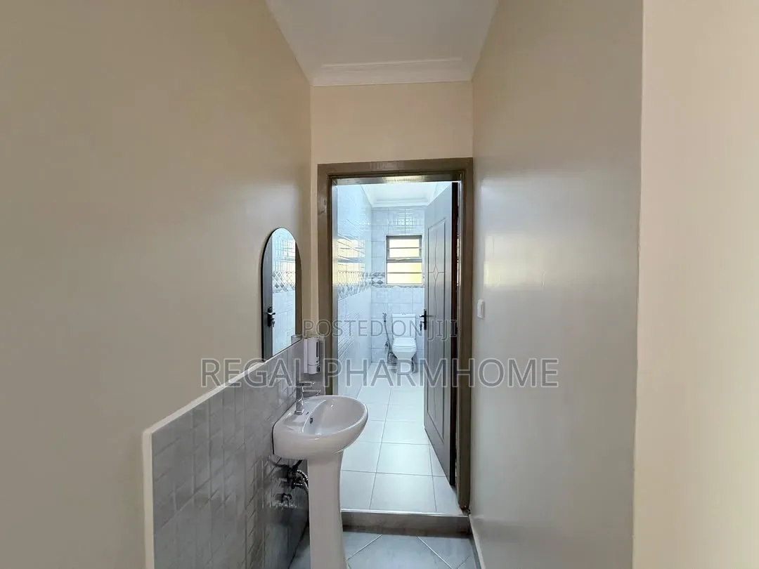 4bdrm Bungalow in Kira, Central Division for sale