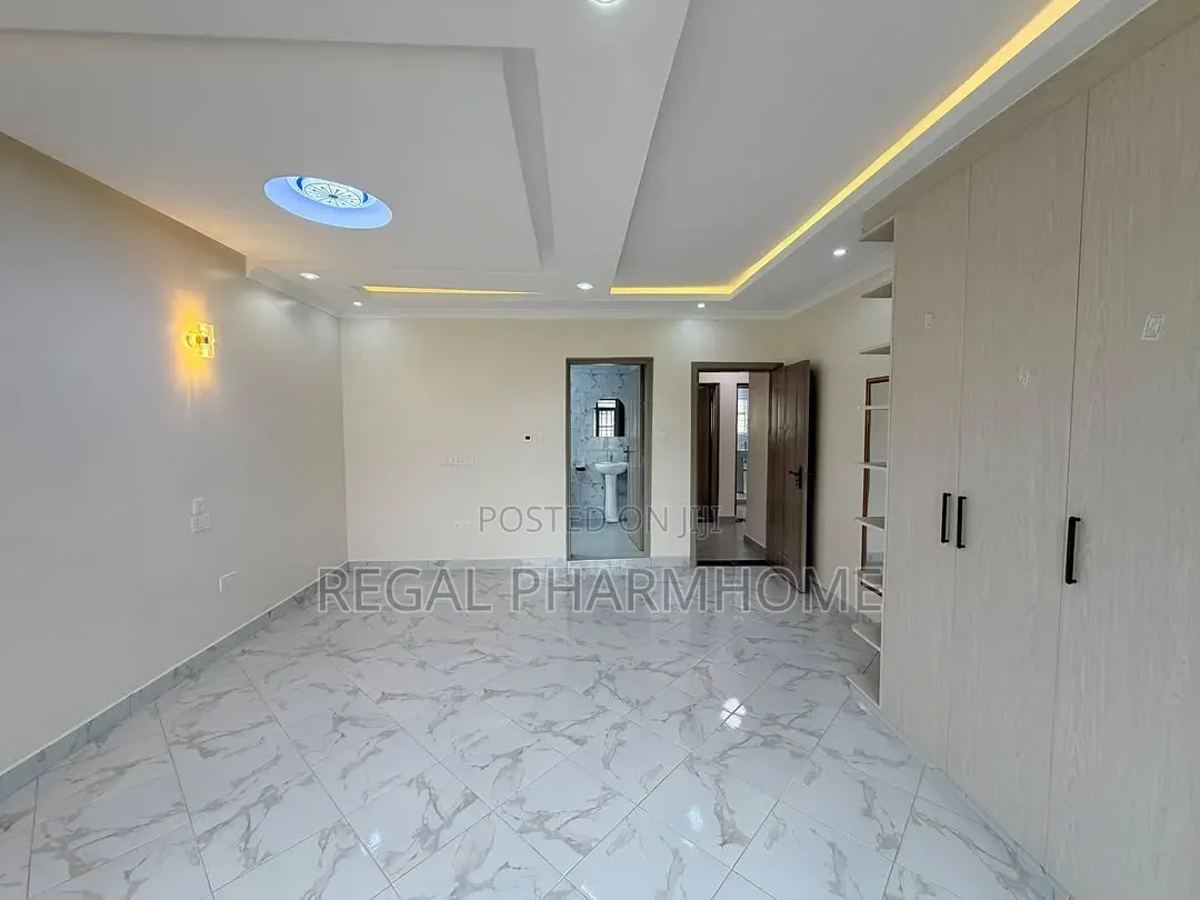 4bdrm Bungalow in Kira, Central Division for sale