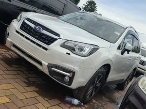 Subaru Forester 2018 White