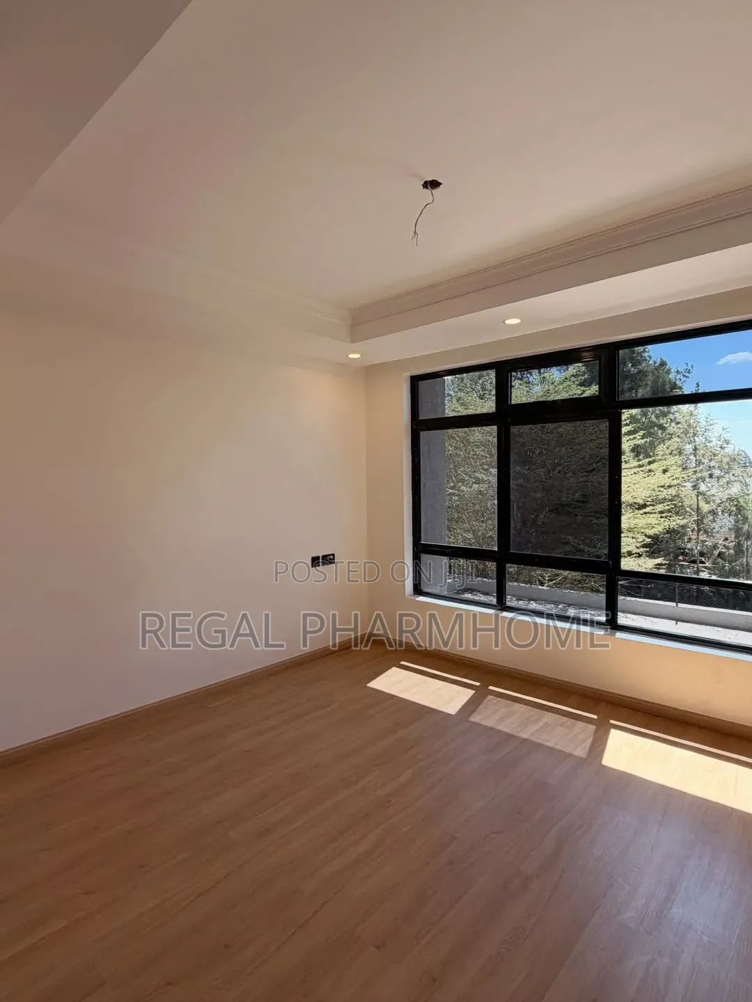 4bdrm Duplex in Kungu, Central Division for sale