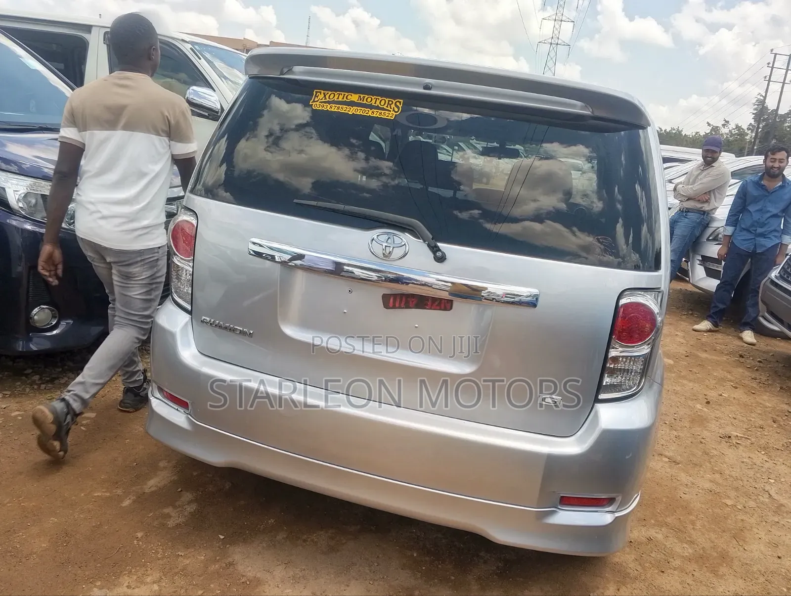 Toyota Corolla Rumion 2013 Silver