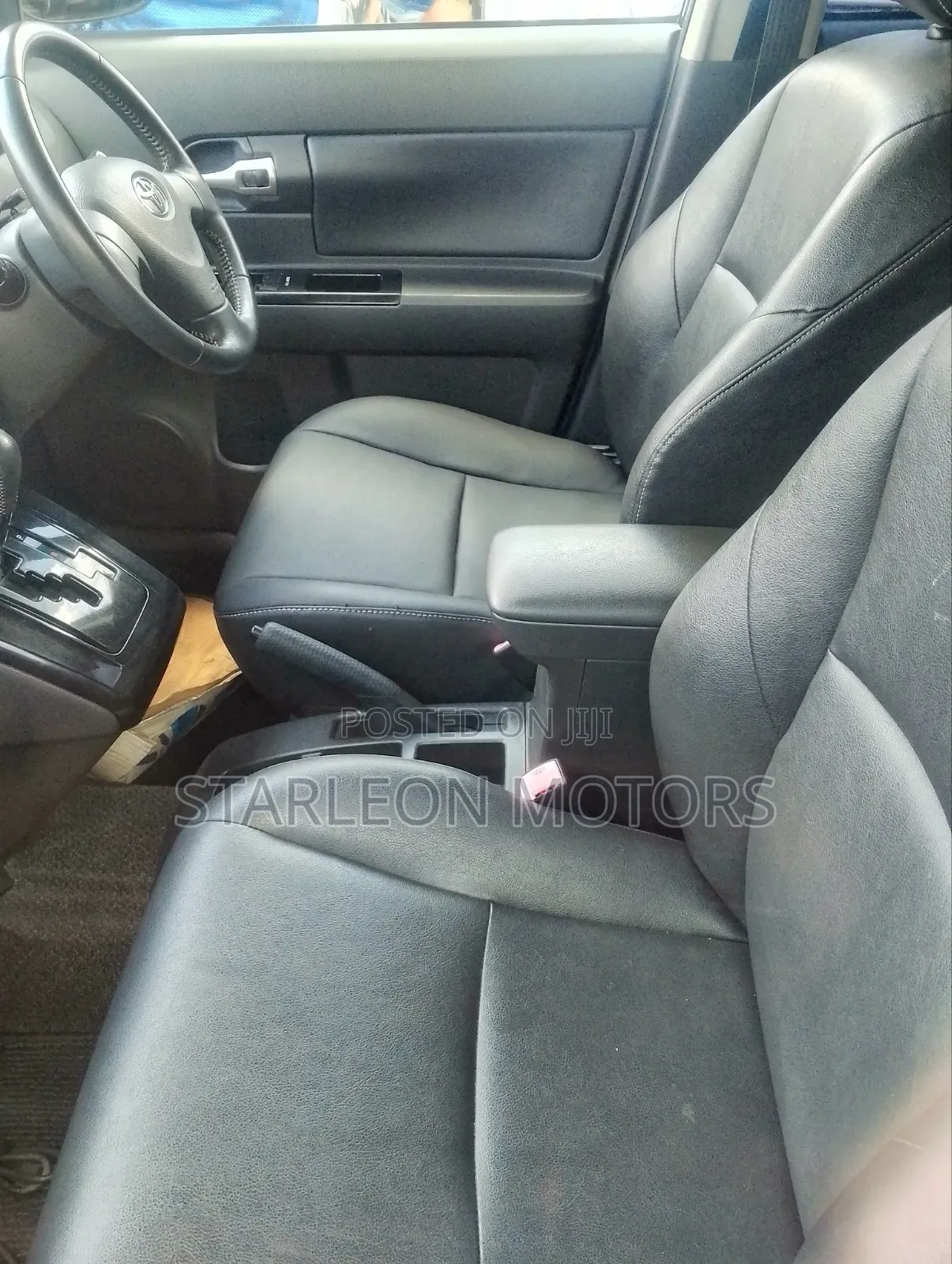 Toyota Corolla Rumion 2013 Silver