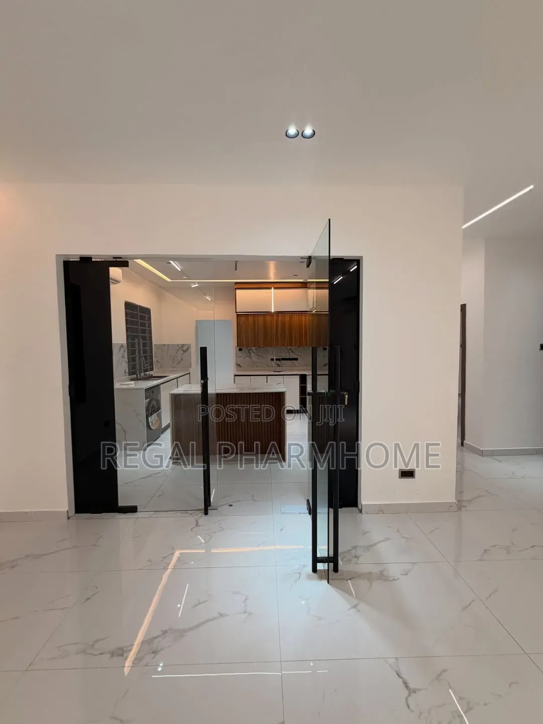 4bdrm Bungalow in Kira Mulawa, Central Division for sale