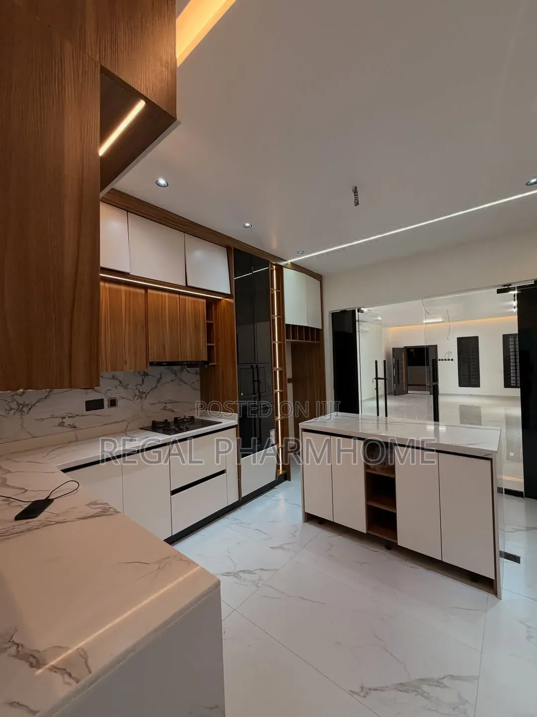 4bdrm Bungalow in Kira Mulawa, Central Division for sale