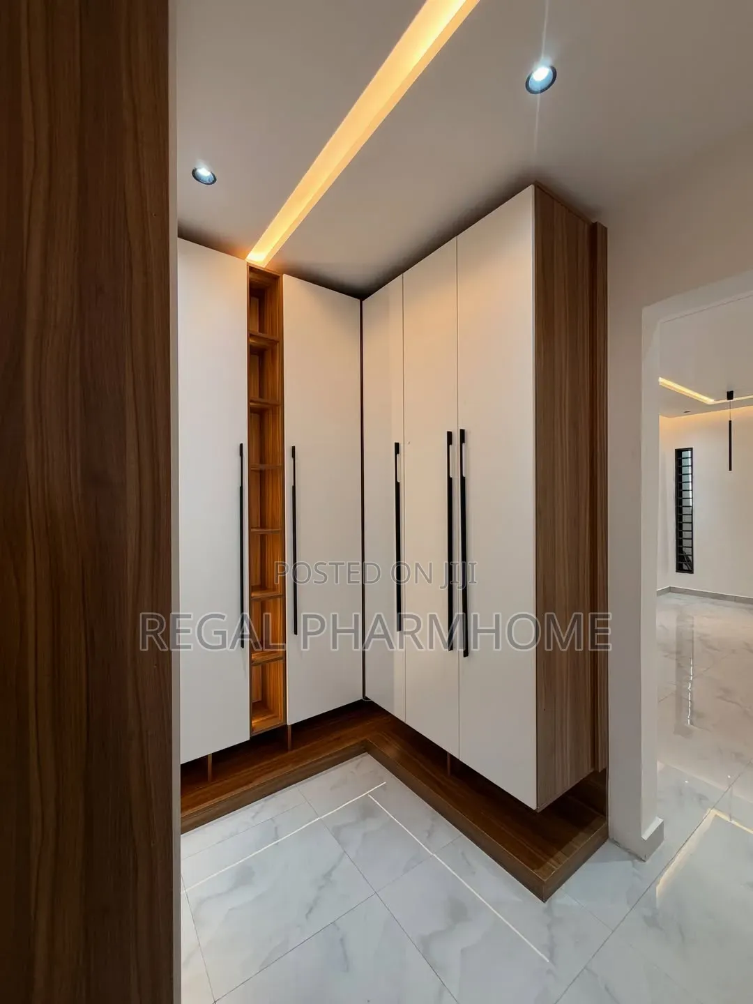 4bdrm Bungalow in Kira Mulawa, Central Division for sale