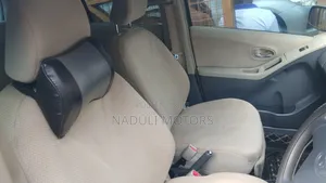 Toyota Vitz 2005 Silver