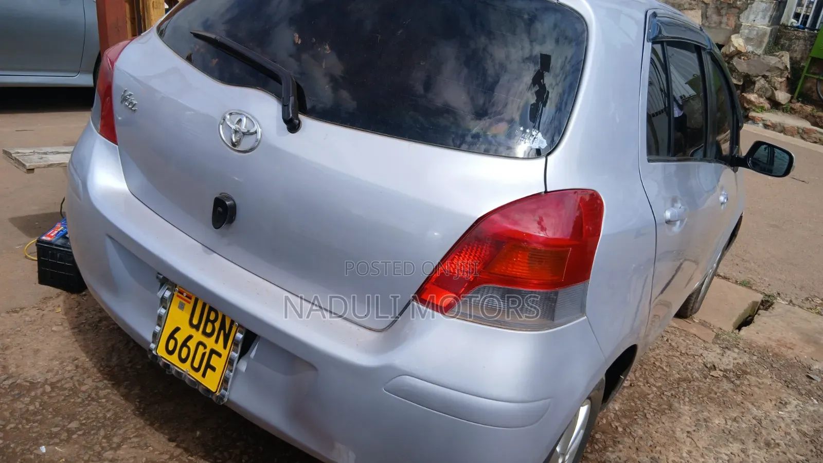 Toyota Vitz 2005 Silver