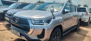 Toyota Hilux 2020 Silver