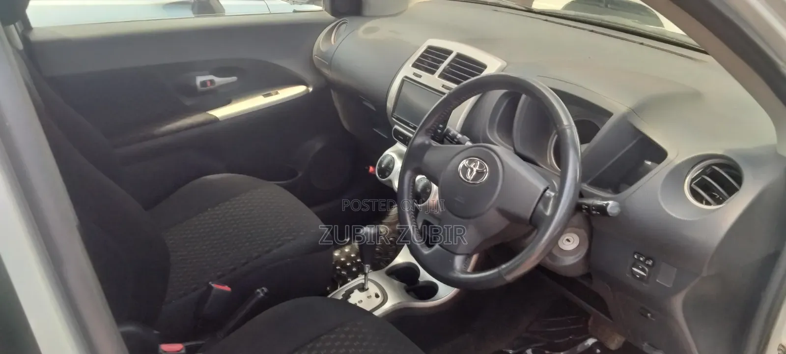 Toyota Hilux 2020 Silver