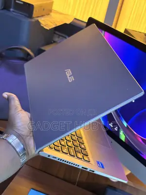 Laptop Asus VivoBook 15 X505BA 8GB Intel Core i7 SSD 512GB