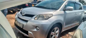 Toyota IST 2010 Silver