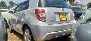Toyota IST 2010 Silver