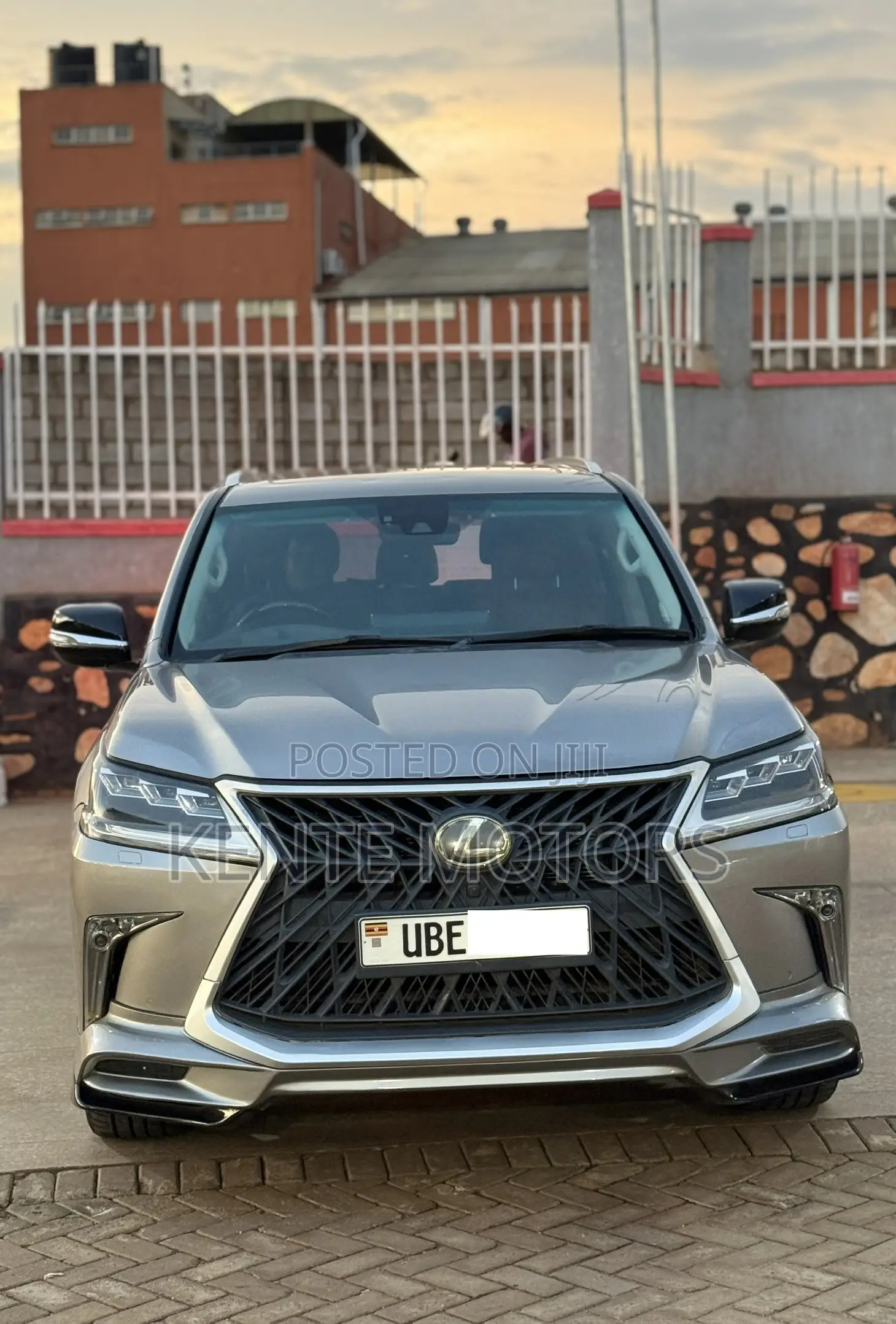 Lexus LX 570 (5 seats) AWD 2018