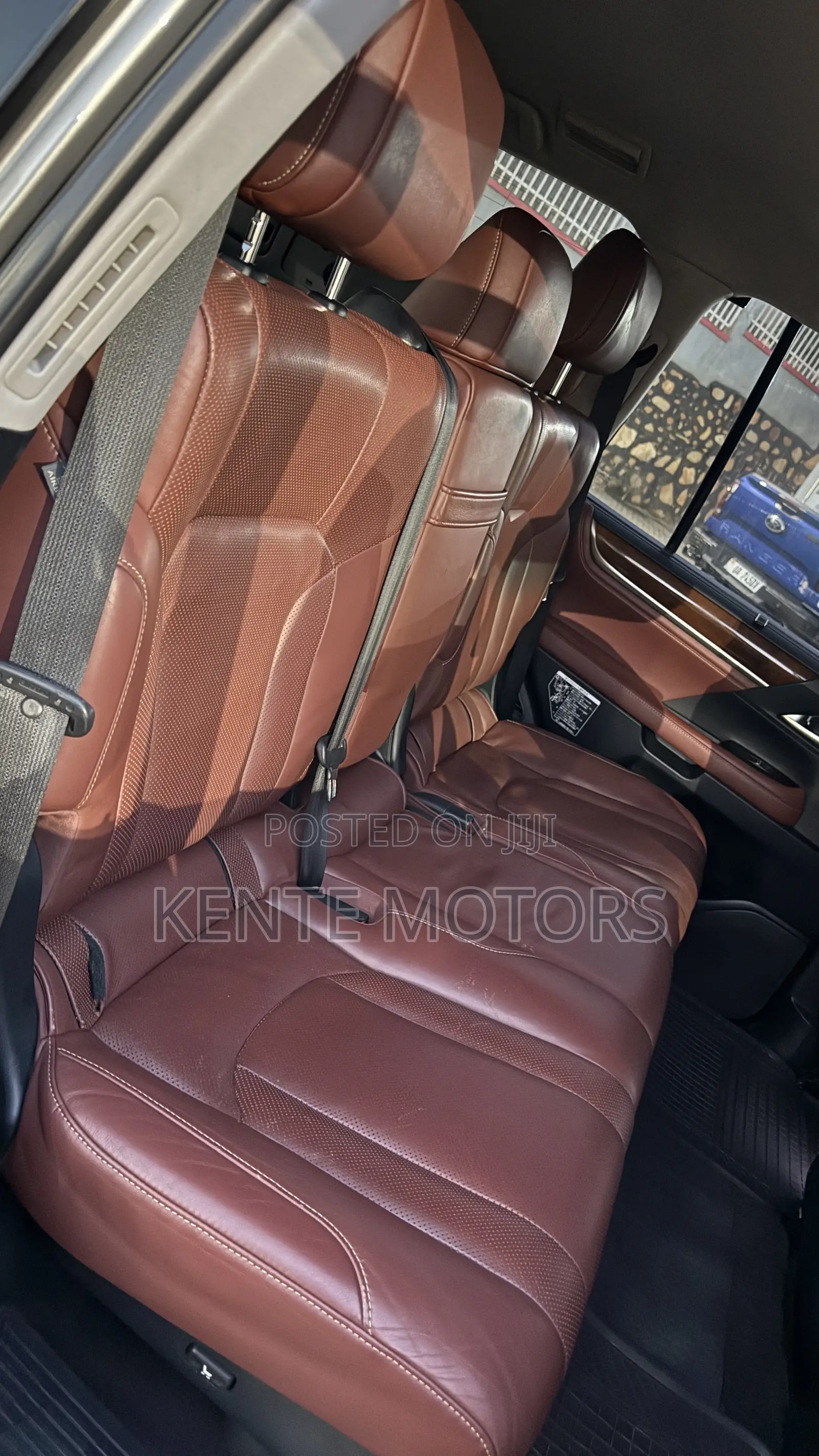 Lexus LX 570 (5 seats) AWD 2018