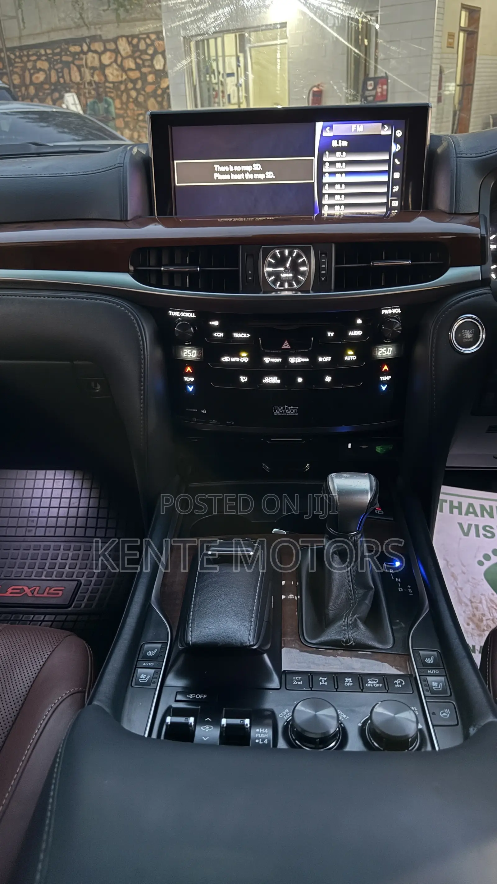 Lexus LX 570 (5 seats) AWD 2018