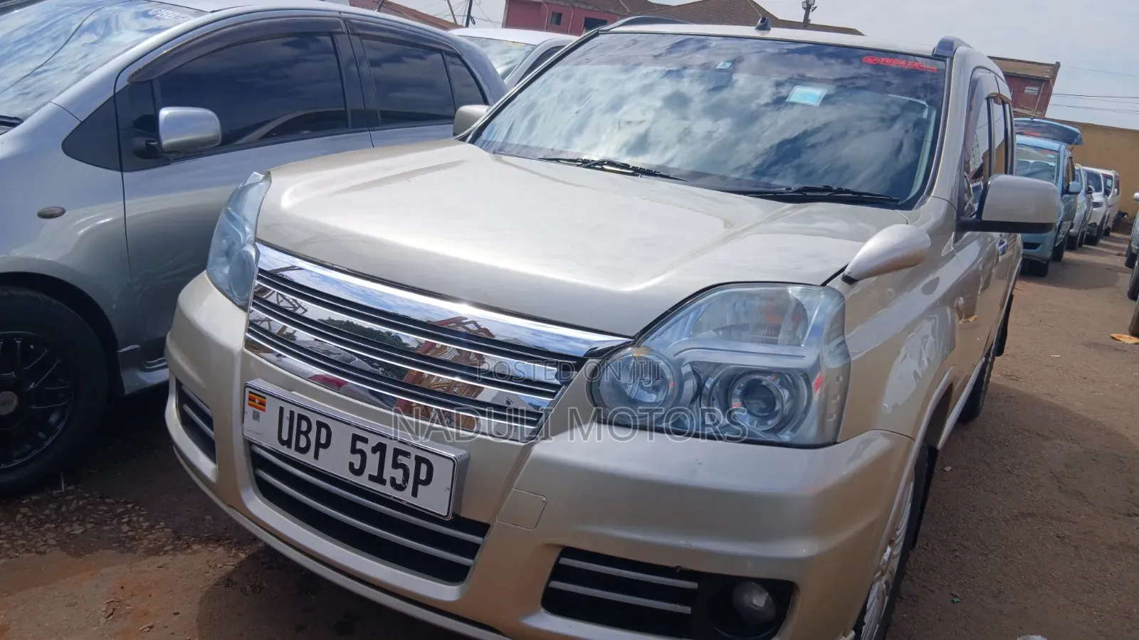 Nissan X-Trail 2.0 Petrol XE 2010 Gold