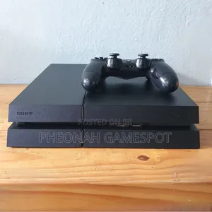 PS4 Standard Console: Friends Start Paying Respect  