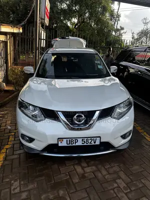 Nissan X-Trail 2.0 Petrol AWD 2015 White