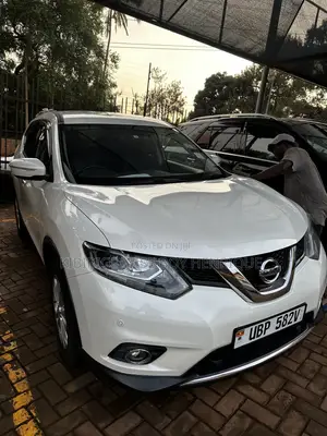 Nissan X-Trail 2.0 Petrol AWD 2015 White