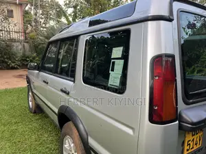 Land Rover Discovery HSE AWD 2003 Silver