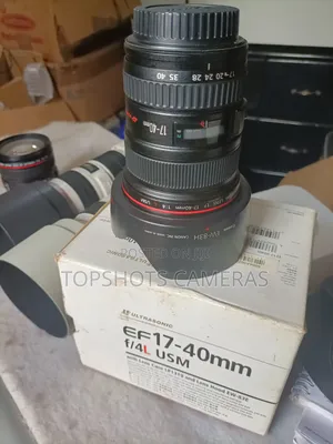 Canon EF 17-40mm Lens