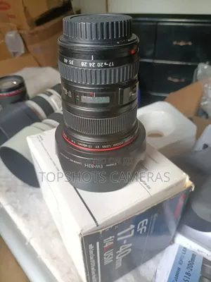 Canon EF 17-40mm Lens