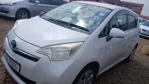 Toyota Ractis 2015 White