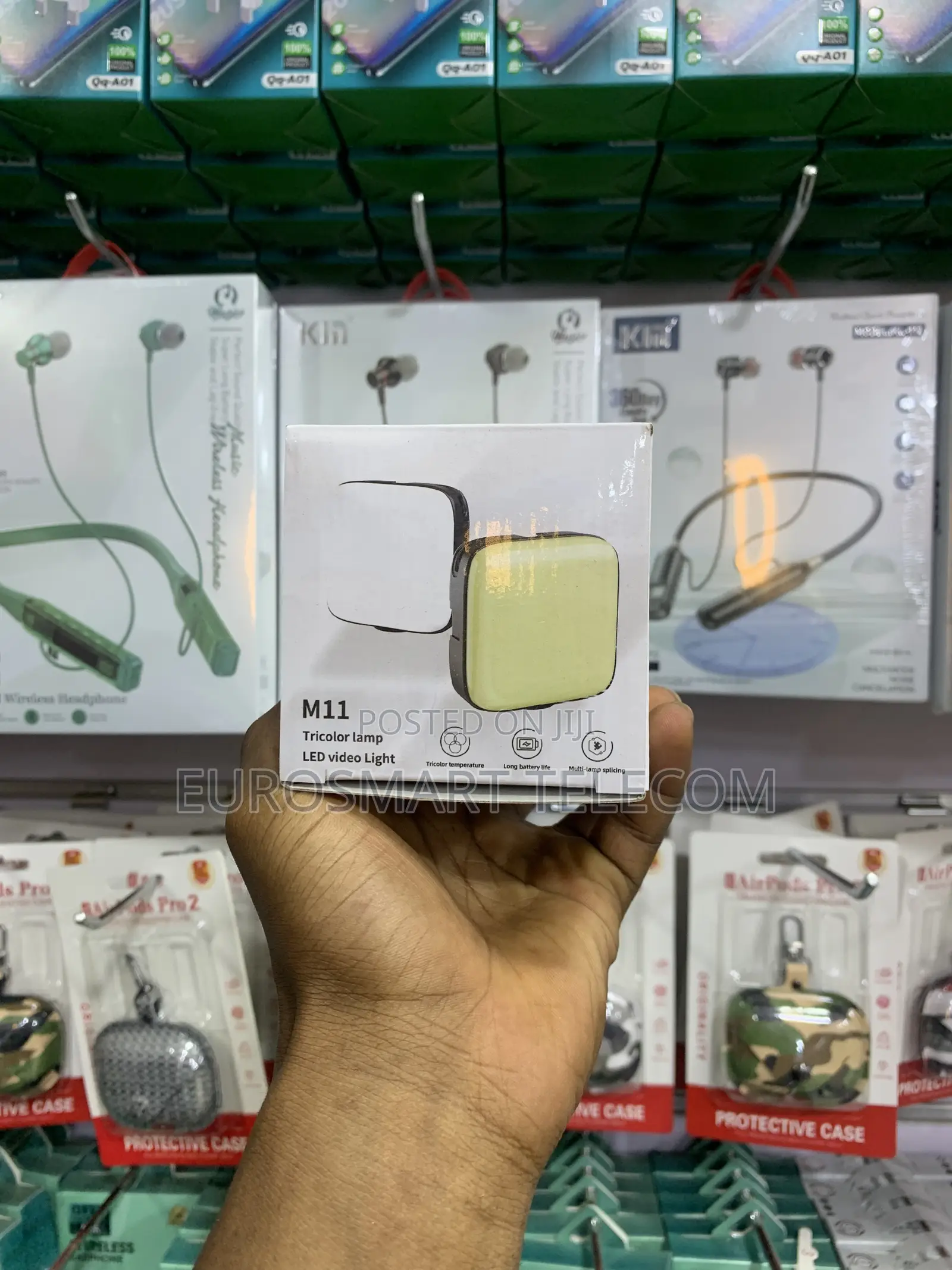 M11 Tricolor Video Light