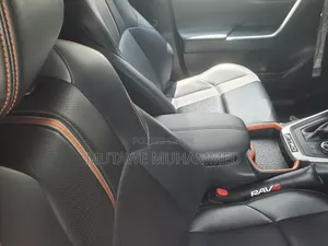 Toyota RAV4 2020 Gray