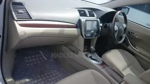 Toyota Premio 1.8 FWD 2011 White