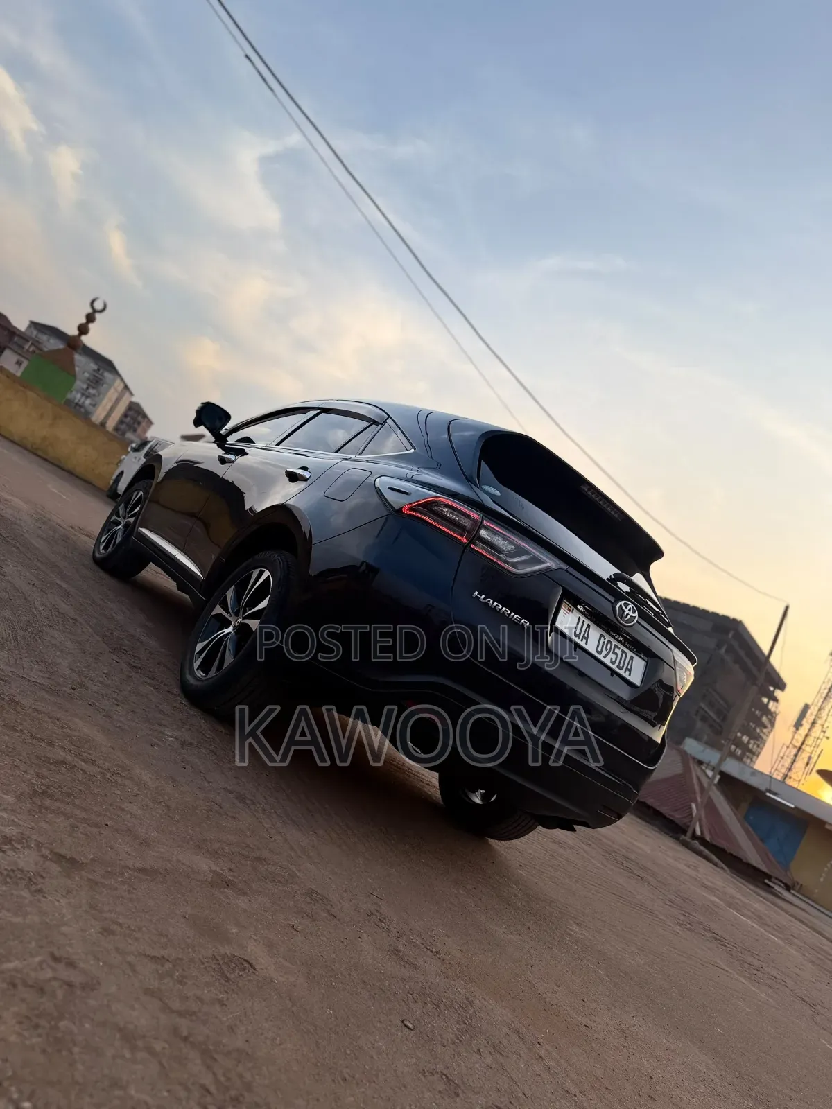 Toyota Harrier 2.0 2016 Black