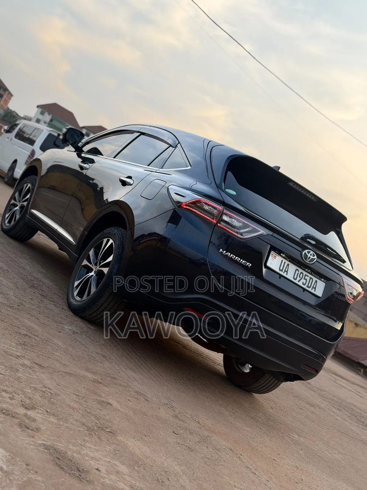 Toyota Harrier 2.0 2016 Black