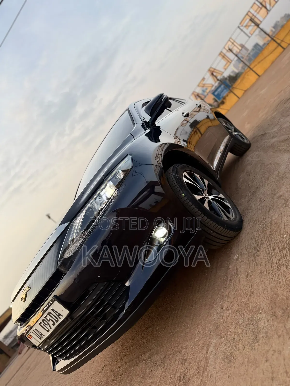Toyota Harrier 2.0 2016 Black