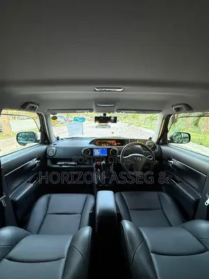Toyota Corolla Rumion 2012 Black