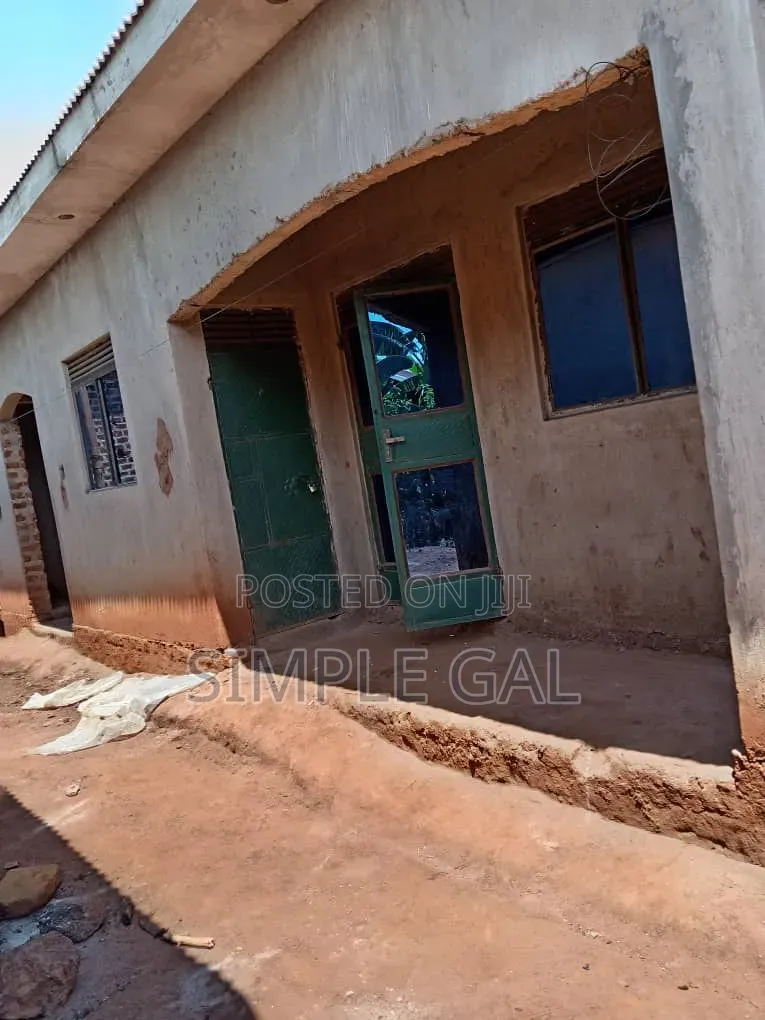 4bdrm House in Own House, Jinja for sale