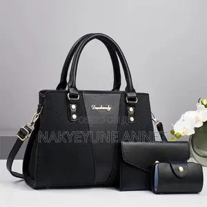 Hand Bag for Multipurpose Use