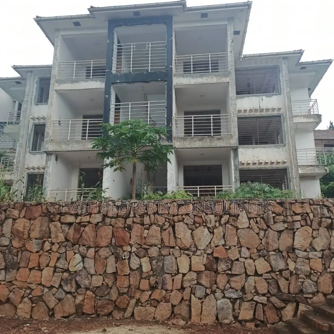 2bdrm Block of Flats in Akright City, Central Division for sale