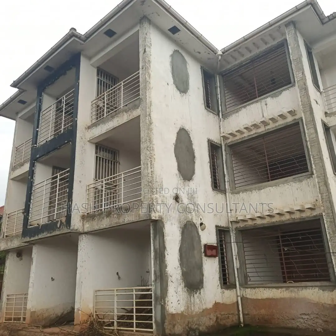 2bdrm Block of Flats in Akright City, Central Division for sale