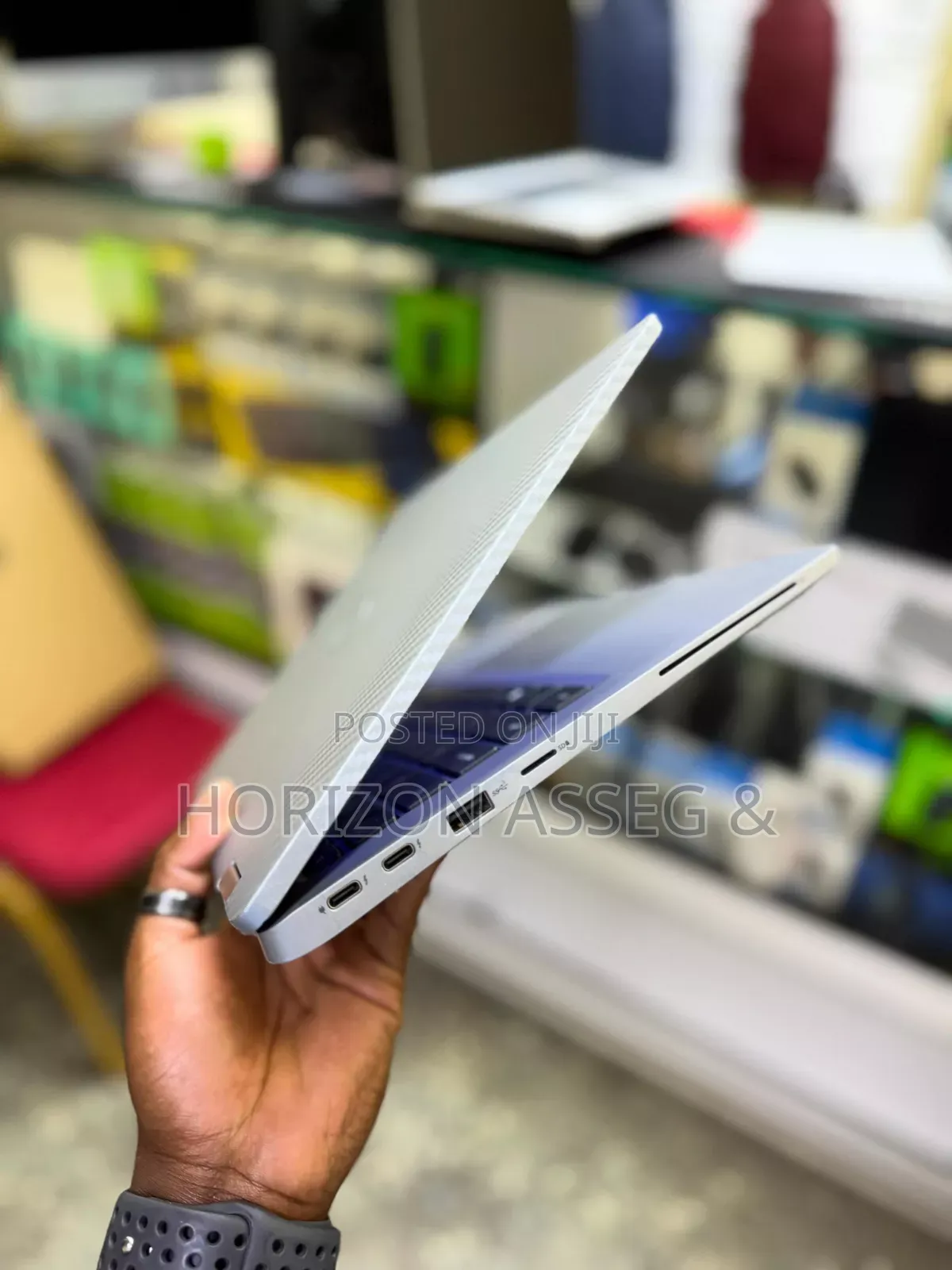 New Laptop Dell Latitude 5330 8GB Intel Core i7 SSD 256GB