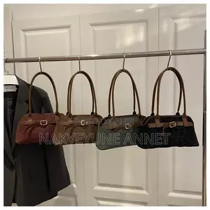 Style Letro Leopard Print Under Arm Bag