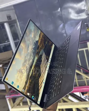 New Laptop Dell XPS 13 9365 8GB Intel Core i5 SSD 256GB