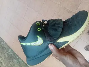 Nike Flytrap Kyrie Irving