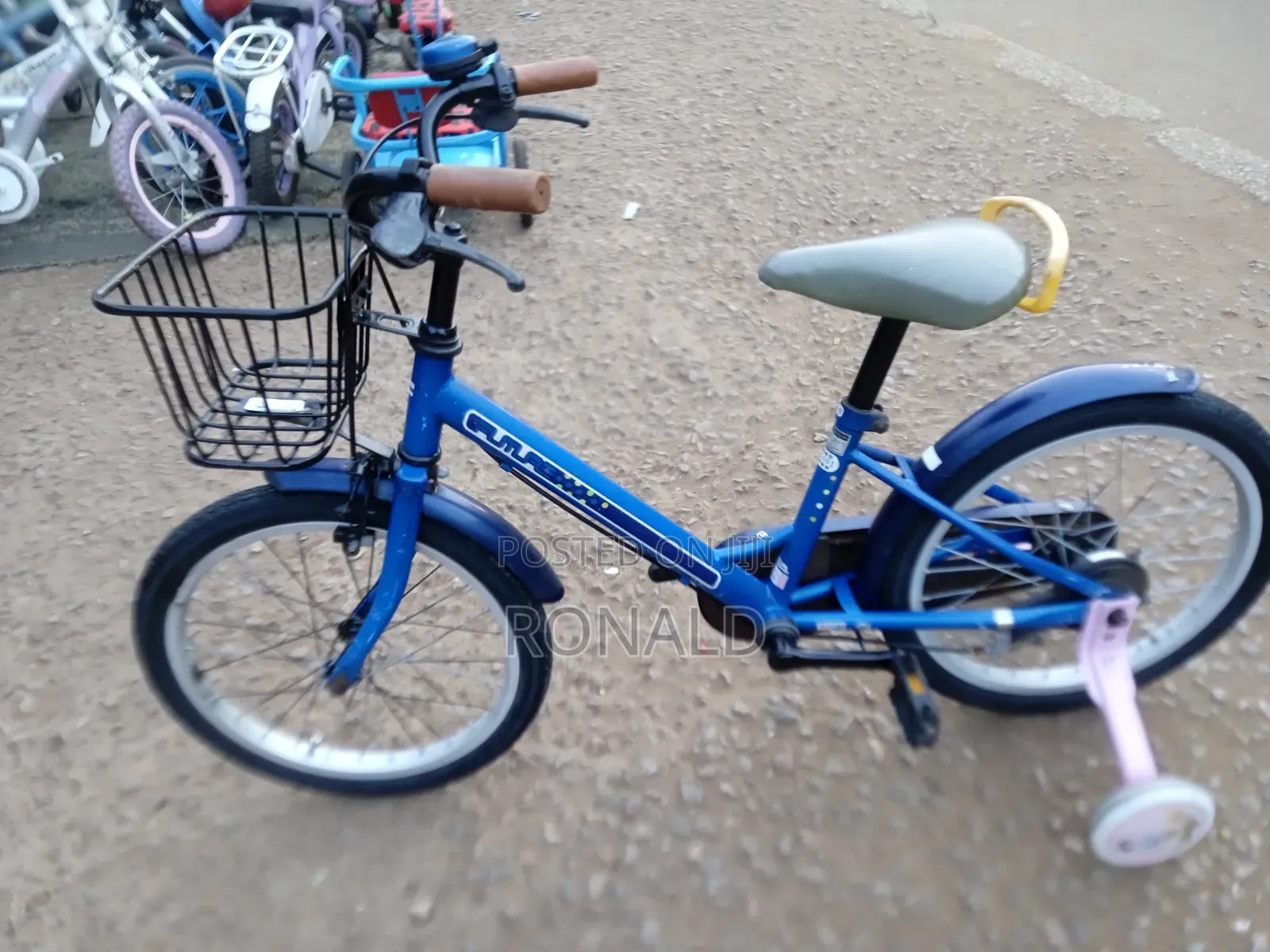Kids Bike Size 16 ( Age 4+