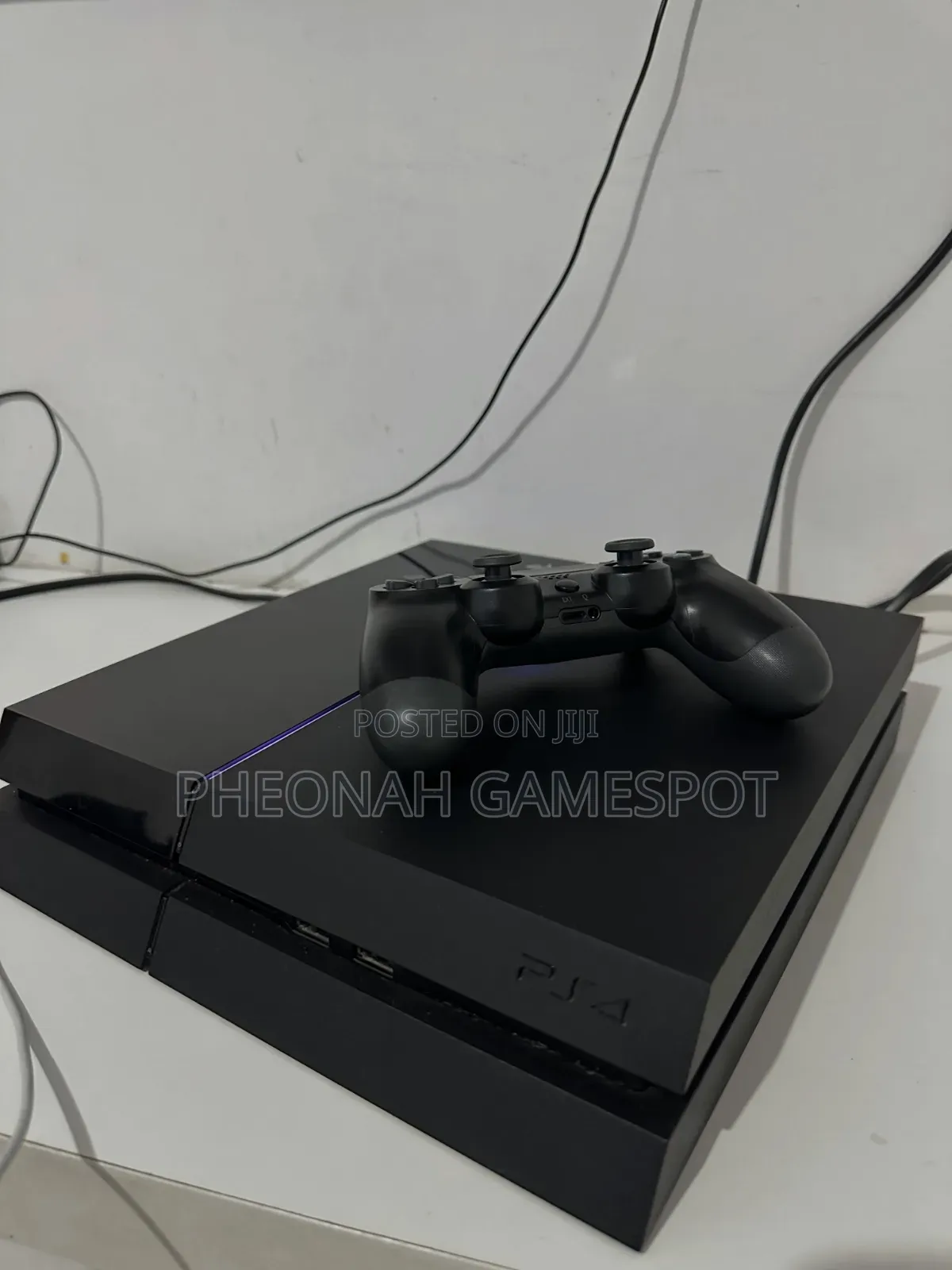 PS4 Standard Console: Your Friends Start Training Secretly  