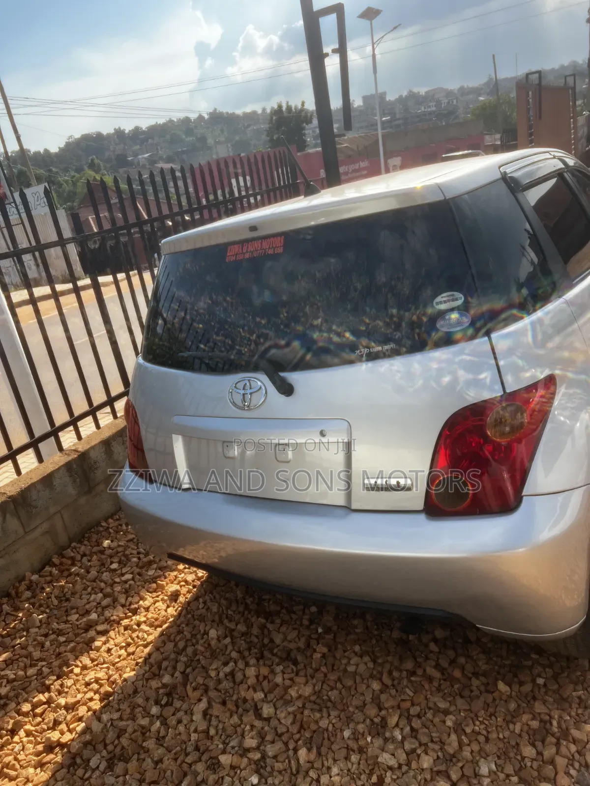 Toyota IST 2006 Silver