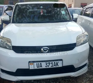 Toyota Corolla Rumion 2010 White